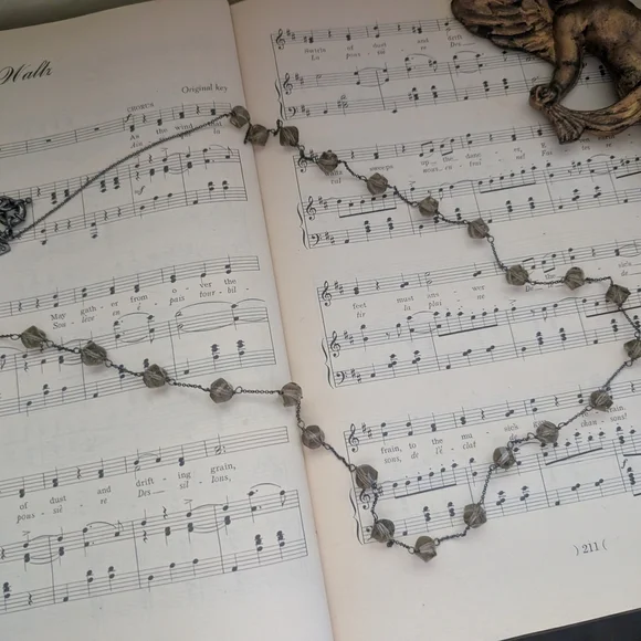 Vintage Grey Glass Beaded Necklace - Picture 7 of 7